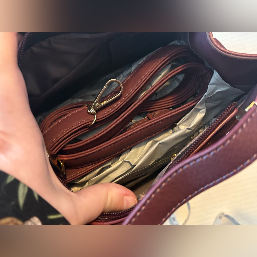 Closet Rituals Burgundy Faux Leather Vegan Satchel Tote Crossbody Bag NWT Strap - Picture 8 of 8